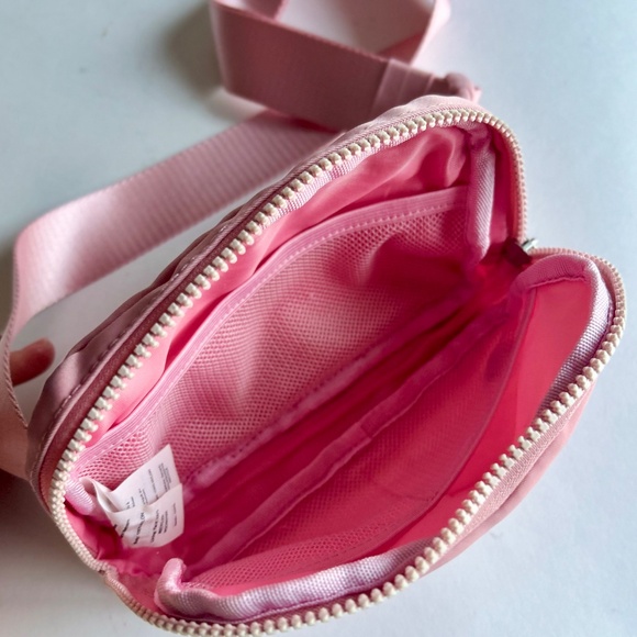 Lululemon Pink Nylon belt bag - Picture 13 of 15